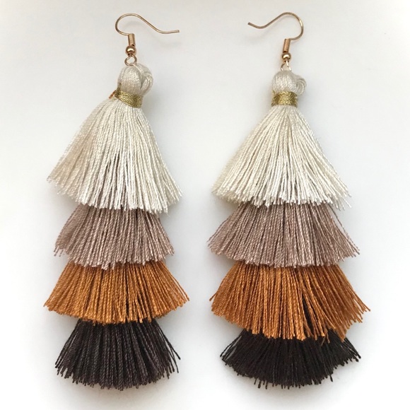“Mi Amor” Layered Tassel Fringe Cute Boho Earring - Picture 5 of 7